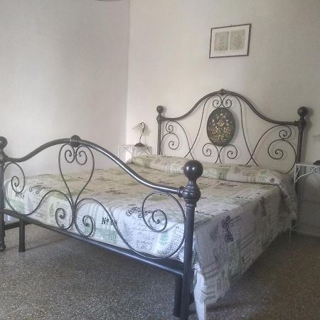 Agriturismo Santa Croce サン・ジミニャーノ エクステリア 写真